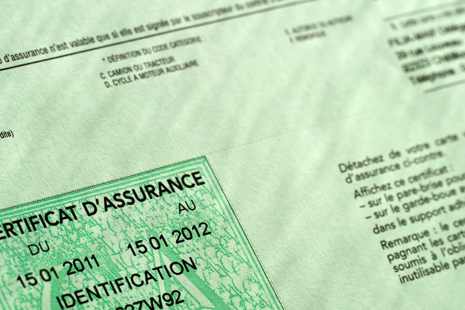 découvrez tout ce qu'il faut savoir sur la carte verte et l'assurance auto en france. informez-vous sur les garanties, les obligations légales et les conseils pratiques pour bien choisir votre assurance automobile.