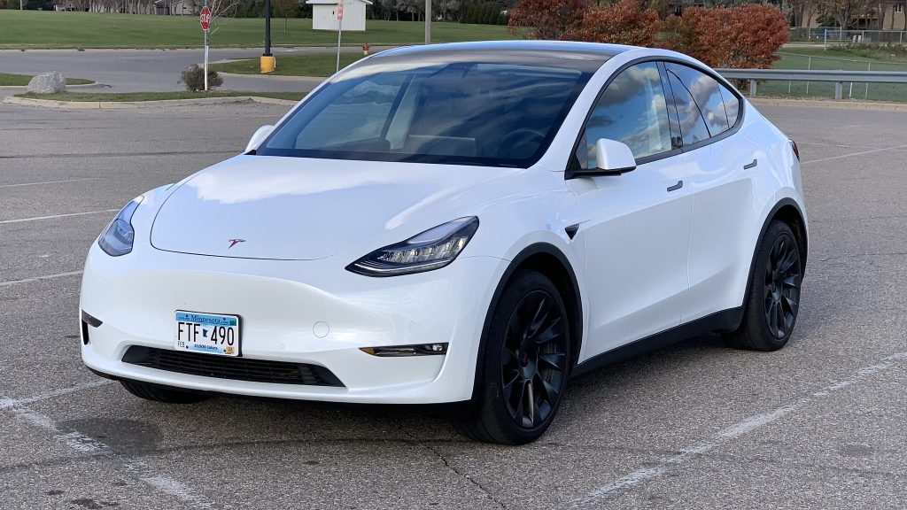 découvrez comment la chute des ventes de tesla a permis à un pays inattendu de tirer son épingle du jeu. analysez les facteurs qui influencent ce retournement de situation et les acteurs qui émergent dans le secteur automobile.