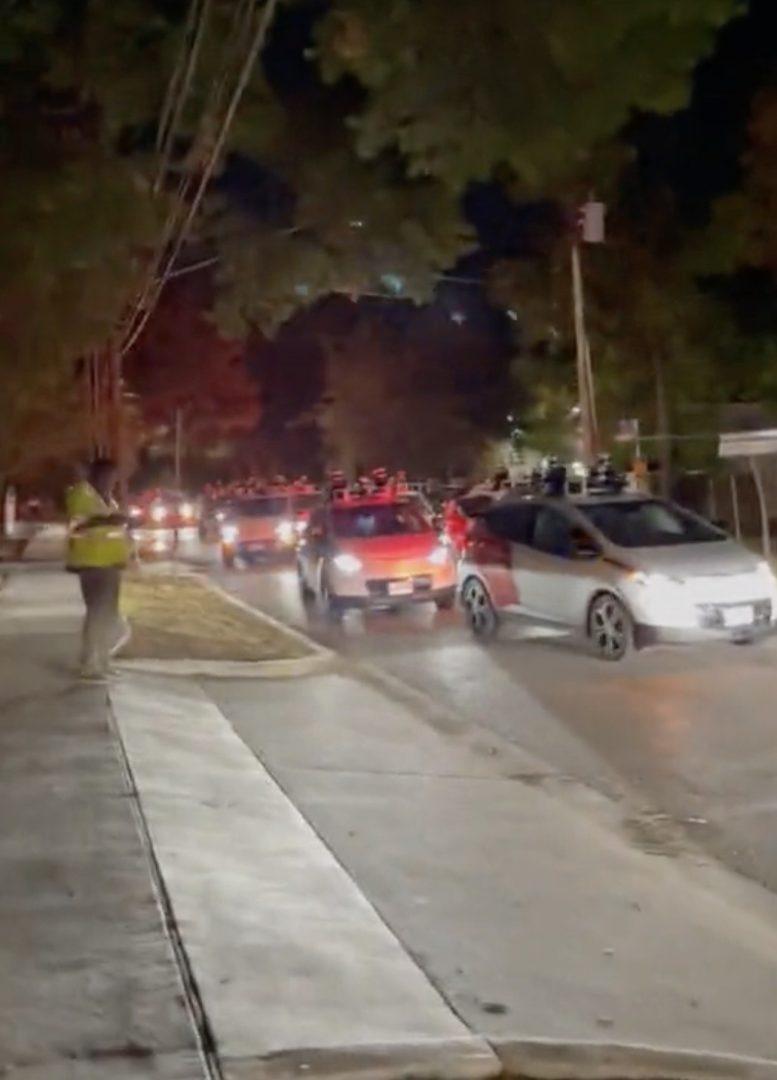 découvrez l'innovation des robotaxis à austin, une solution de transport autonome qui révolutionne la mobilité urbaine. explorez les fonctionnalités, les avantages et l'impact de cette technologie sur la vie quotidienne à austin.