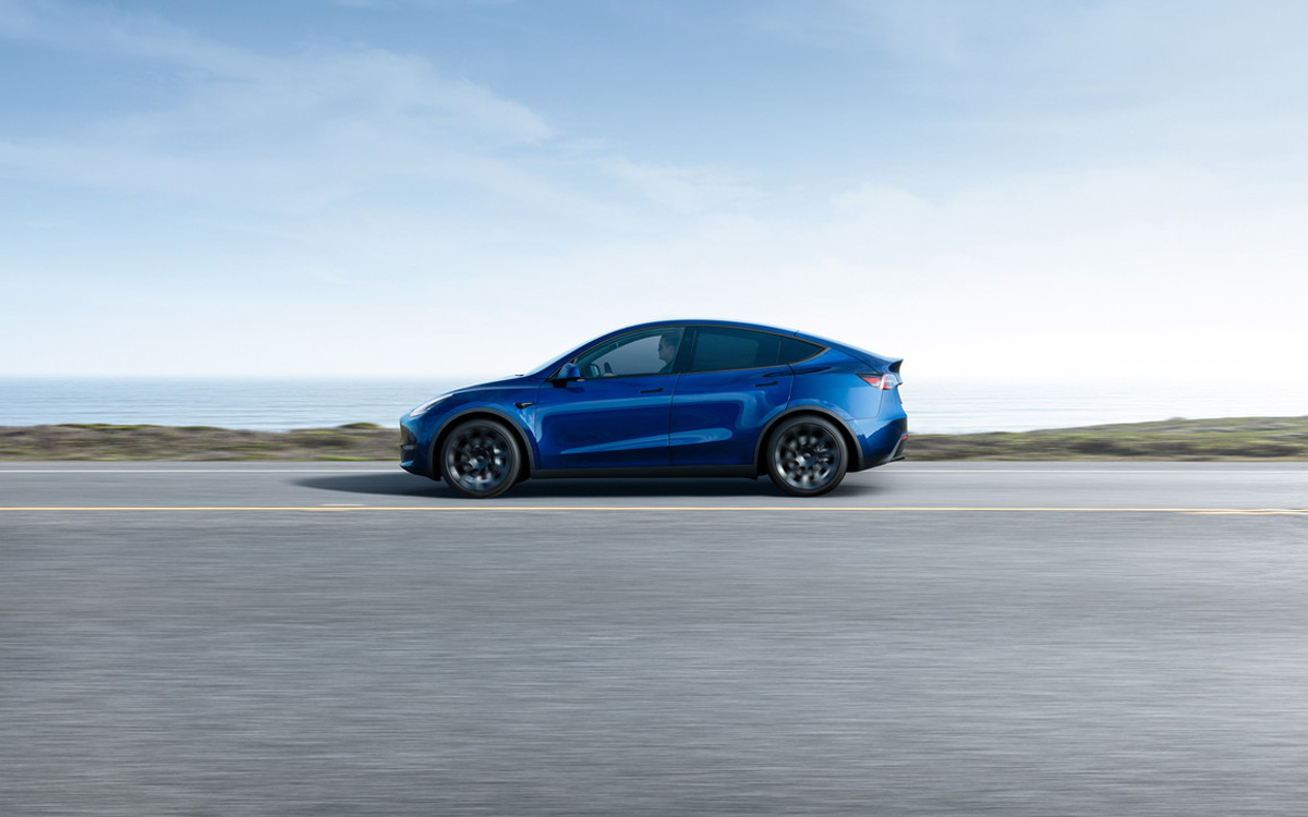 découvrez la tesla model y performance : une fusion parfaite de puissance et d'élégance. avec des performances impressionnantes et une technologie de pointe, ce suv électrique redéfinit les standards de conduite. ne manquez pas les détails de sa révélation époustouflante!