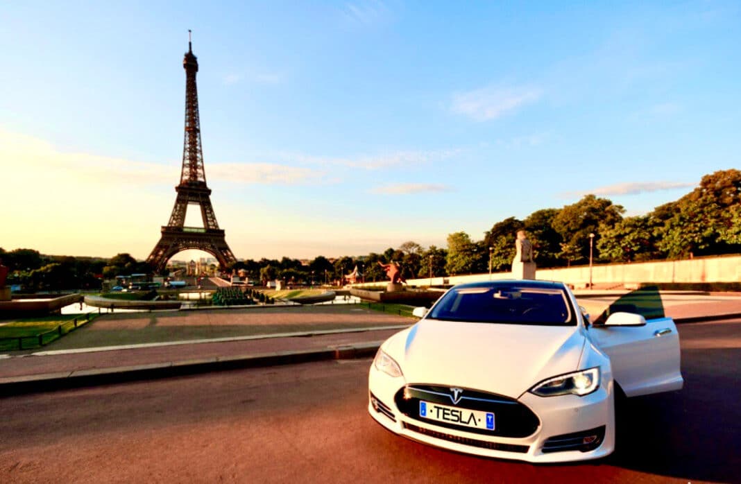 découvrez comment tesla se positionne au sommet de l'innovation en matière de véhicules électriques. explorez les modèles révolutionnaires, les technologies avancées et l'engagement de la marque envers un avenir durable.