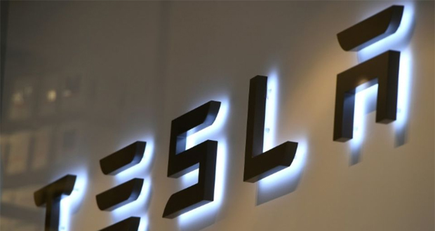 découvrez les défis et les enjeux des taxis autonomes tesla, entre technologies innovantes, réglementations en évolution et acceptation sociale. plongez dans l'univers des transports du futur et ses complications.