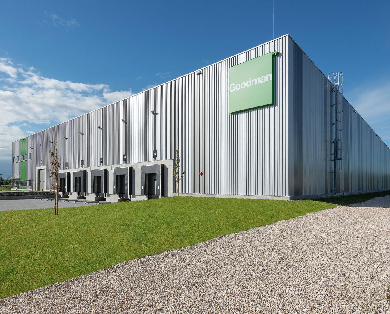 découvrez goldbeck, un leader innovant dans la construction modulaire et les solutions logistiques durables. explorez nos projets écologiques et nos services sur mesure pour répondre à vos besoins en infrastructure.