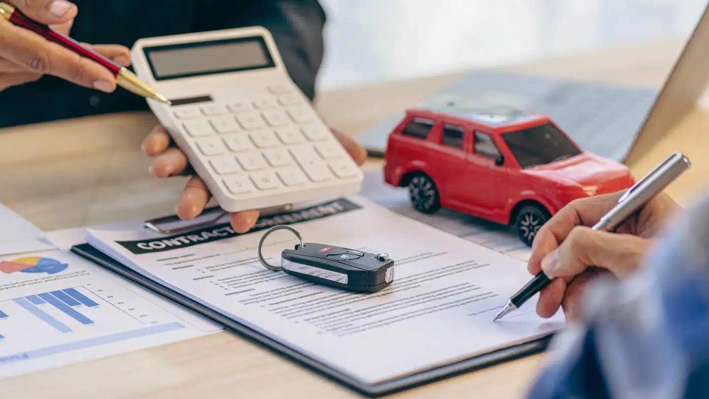 découvrez les récentes hausses des cotisations d'assurance auto et ce que cela signifie pour votre budget. informez-vous sur les facteurs influençant ces augmentations et les conseils pour optimiser votre assurance tout en préservant votre sécurité financière.