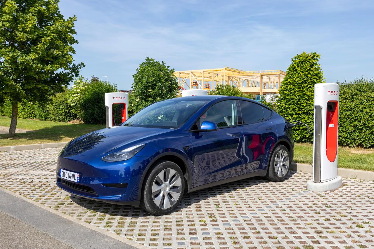 découvrez nos offres exceptionnelles sur le model y ! profitez de réductions incroyables pour acquérir ce suv électrique alliant performance et confort. ne manquez pas cette opportunité de faire des économies tout en adoptant une conduite durable.